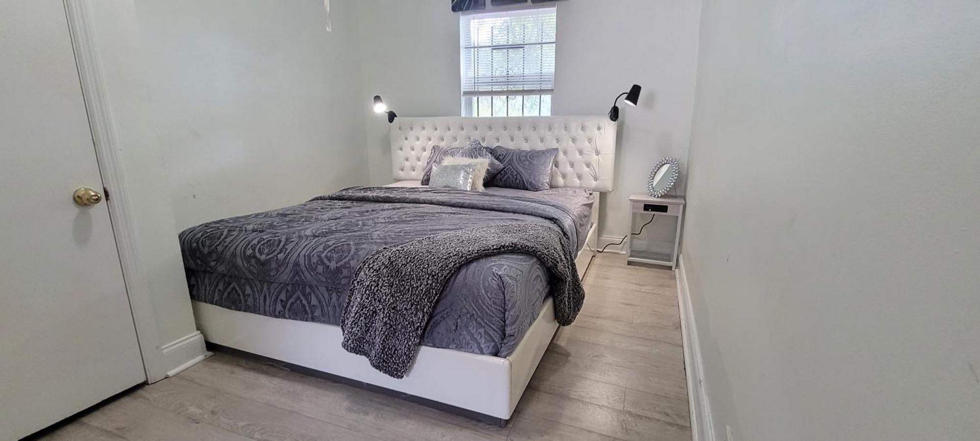 Large, Central, Lovely & Cozy 4Bed/2Bath - House By Everbank Stadium جاكسونفيل المظهر الخارجي الصورة