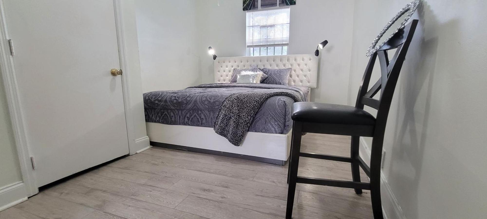 Large, Central, Lovely & Cozy 4Bed/2Bath - House By Everbank Stadium جاكسونفيل المظهر الخارجي الصورة
