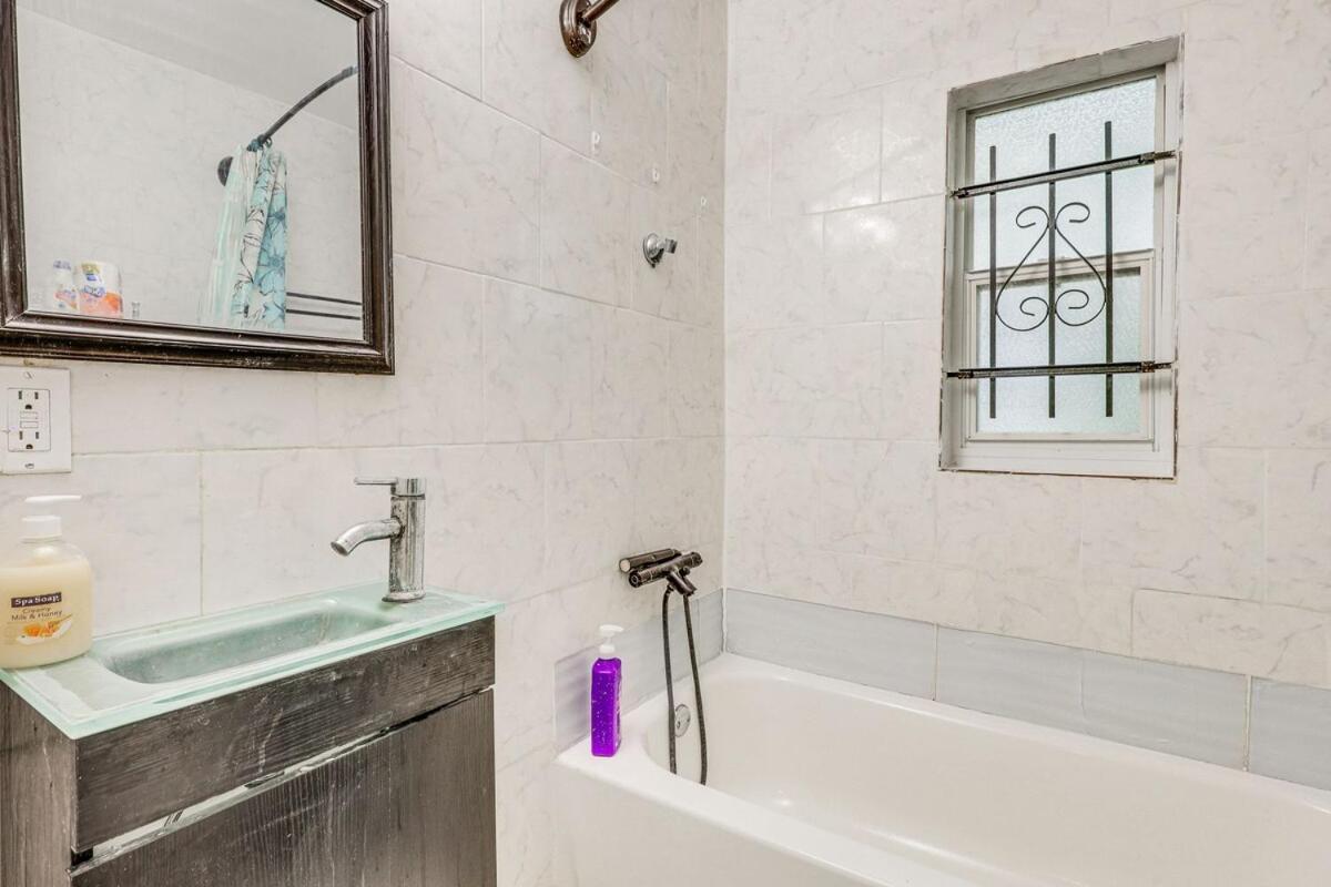 Large, Central, Lovely & Cozy 4Bed/2Bath - House By Everbank Stadium جاكسونفيل المظهر الخارجي الصورة