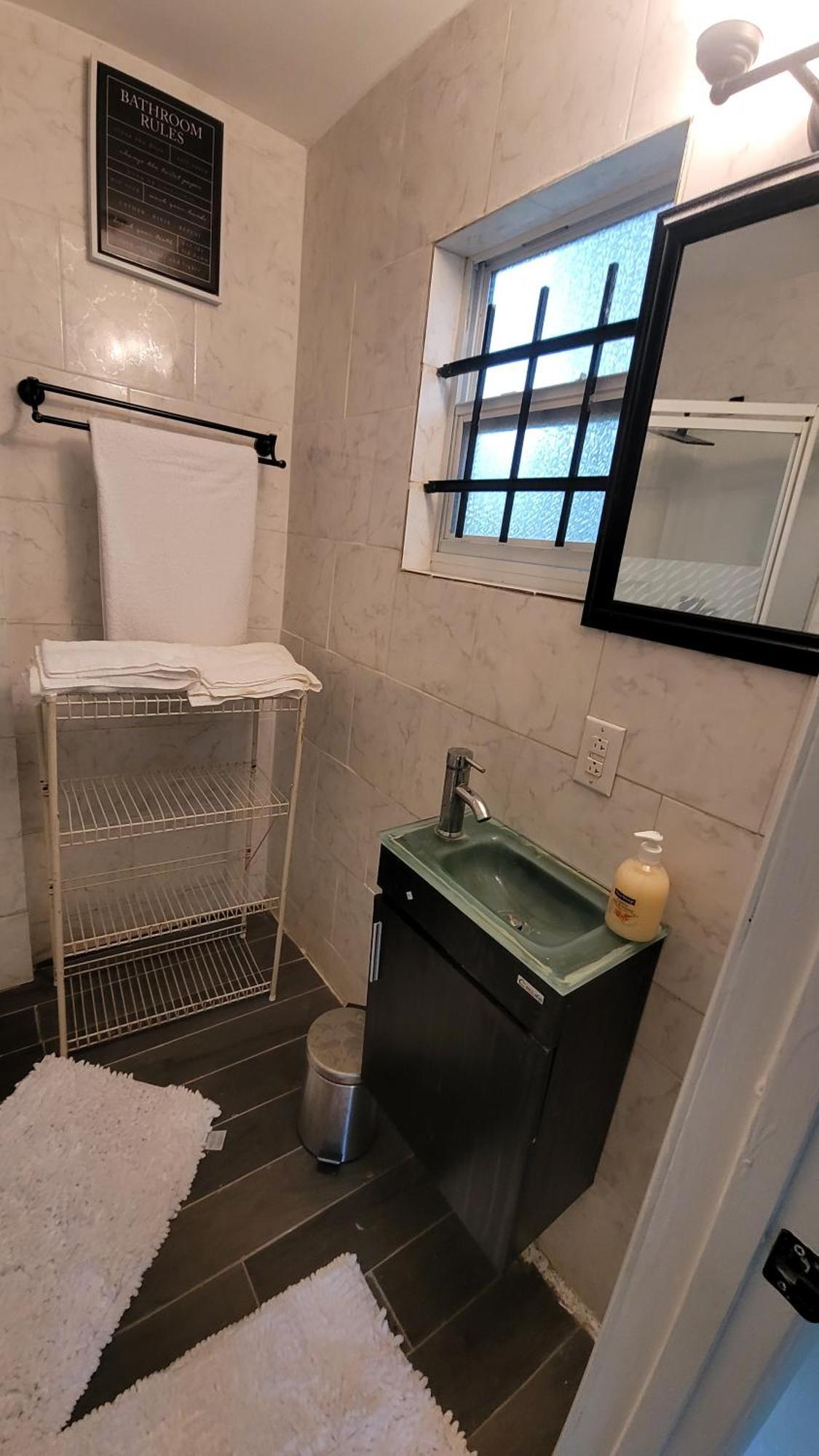 Large, Central, Lovely & Cozy 4Bed/2Bath - House By Everbank Stadium جاكسونفيل المظهر الخارجي الصورة